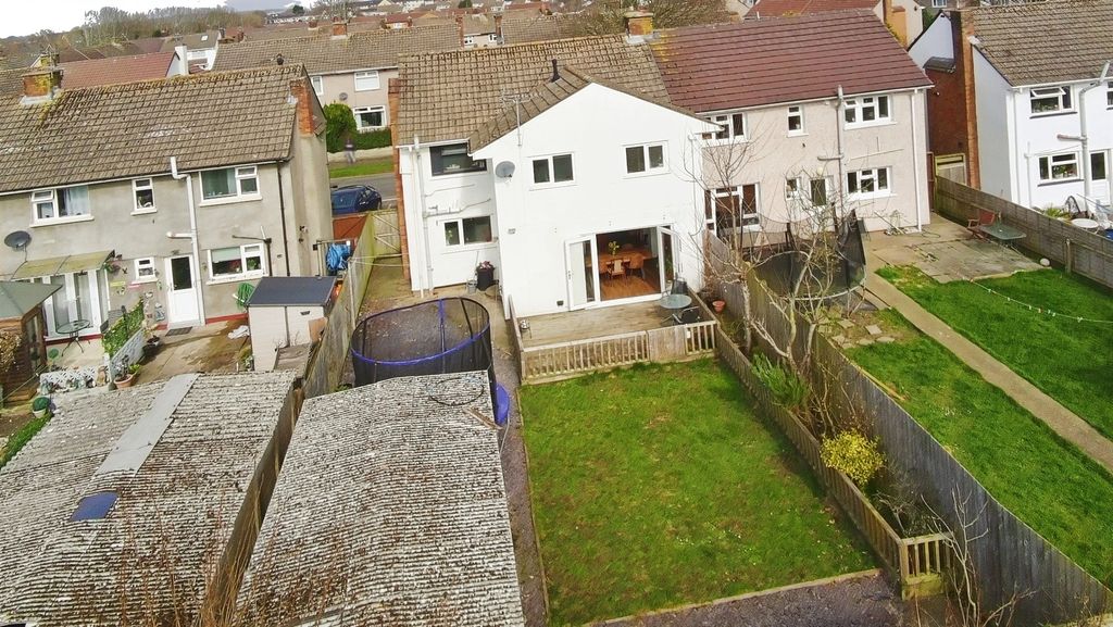 Property photo 2 of 21