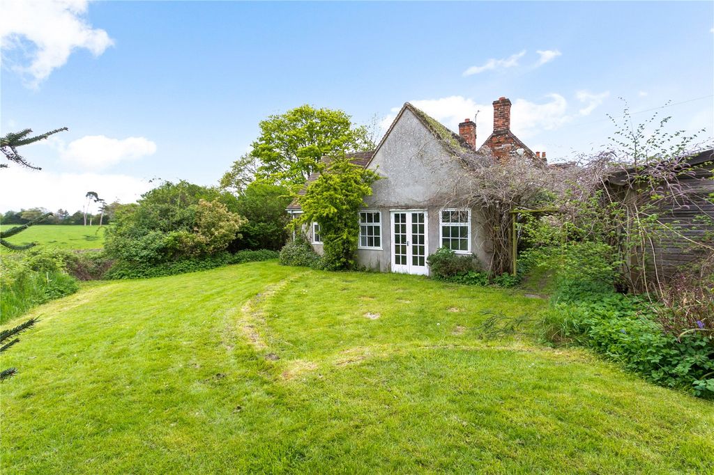 Property photo 3 of 16 Picture No. 12