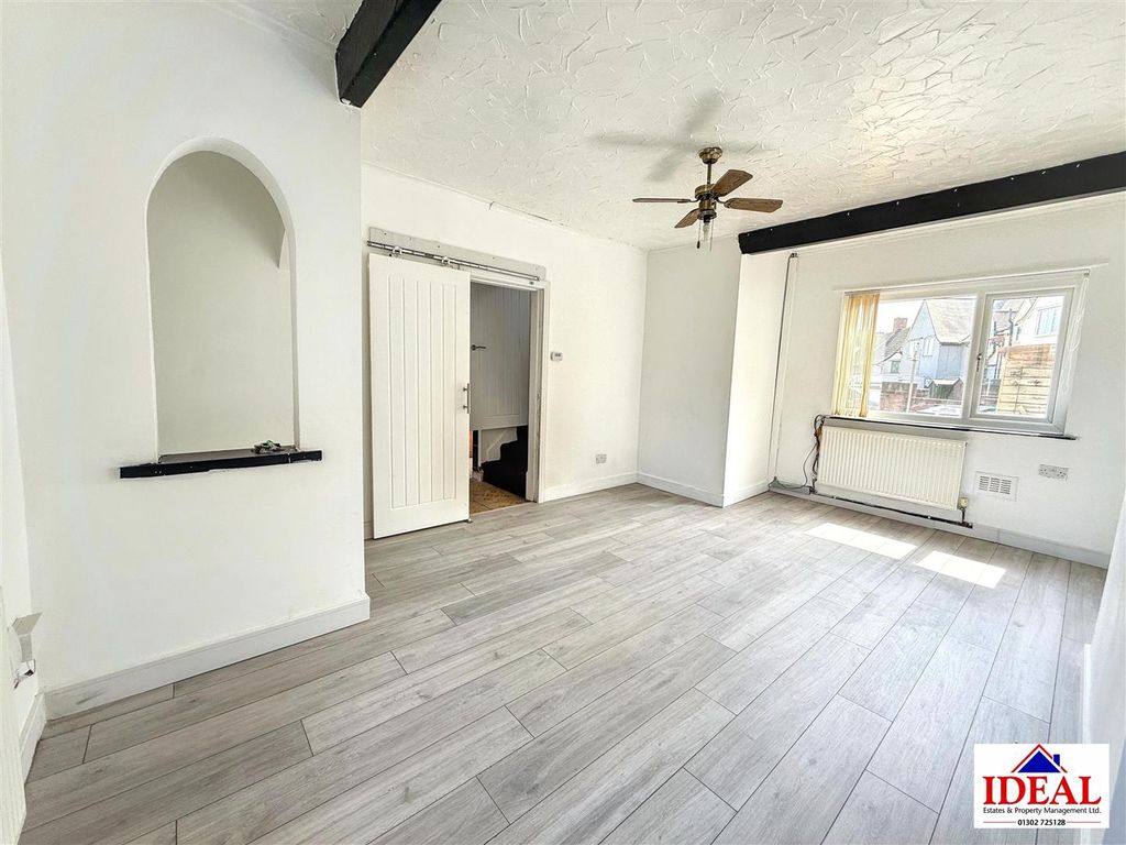 Property photo 3 of 10 Image00012.Jpg