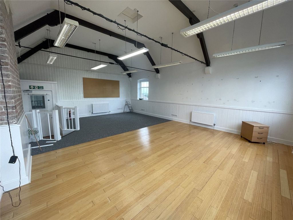 Property photo 1 of 6 Picture No. 09