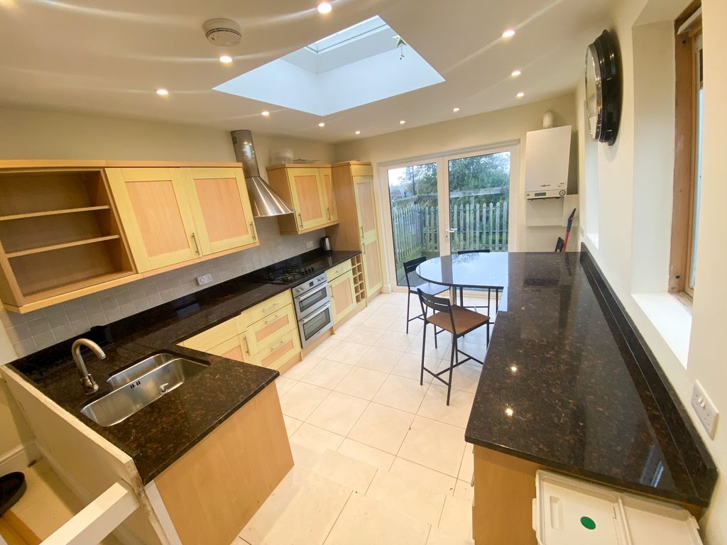 Property photo 3 of 15 Kitchen