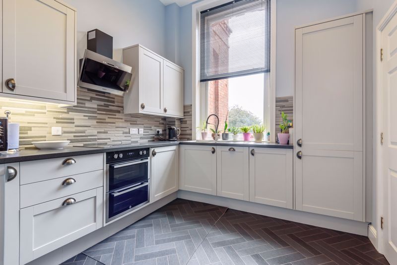 Property photo 2 of 8 Photo 7