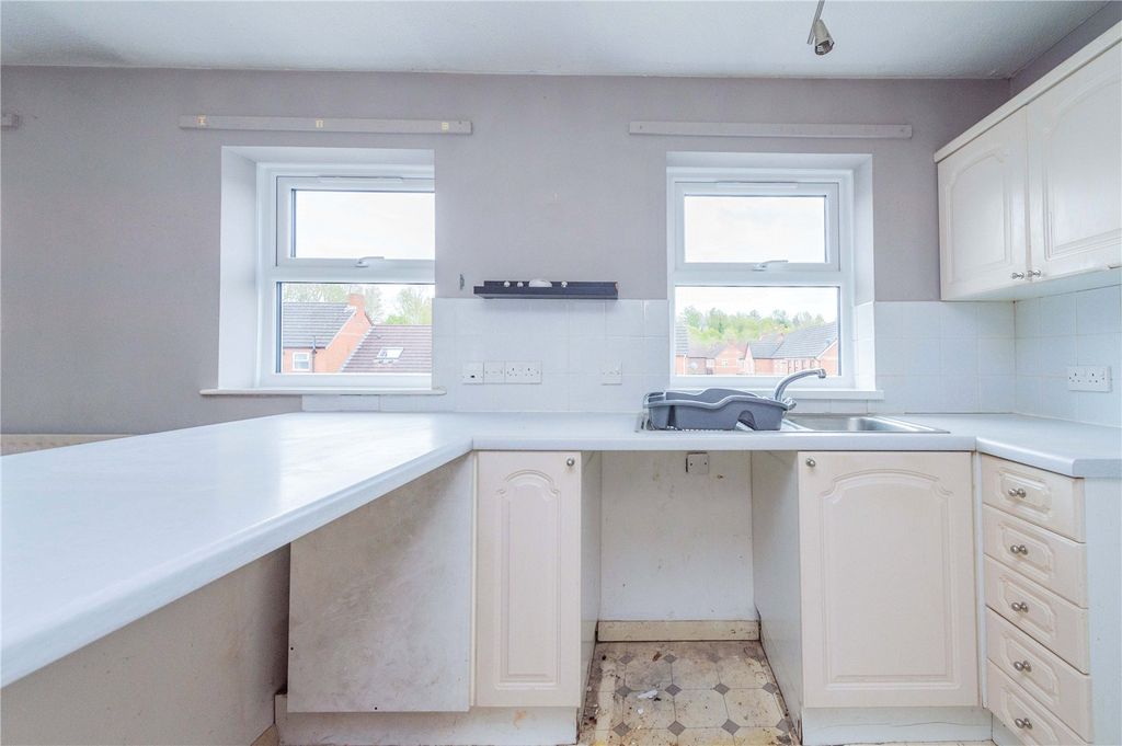 Property photo 2 of 23 Picture No. 10