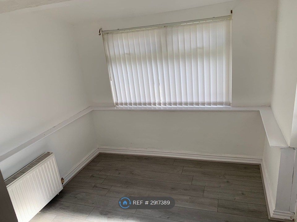 Property photo 2 of 35