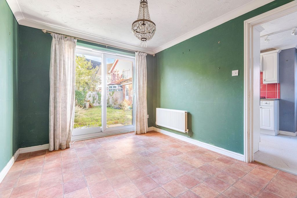 Property photo 3 of 16