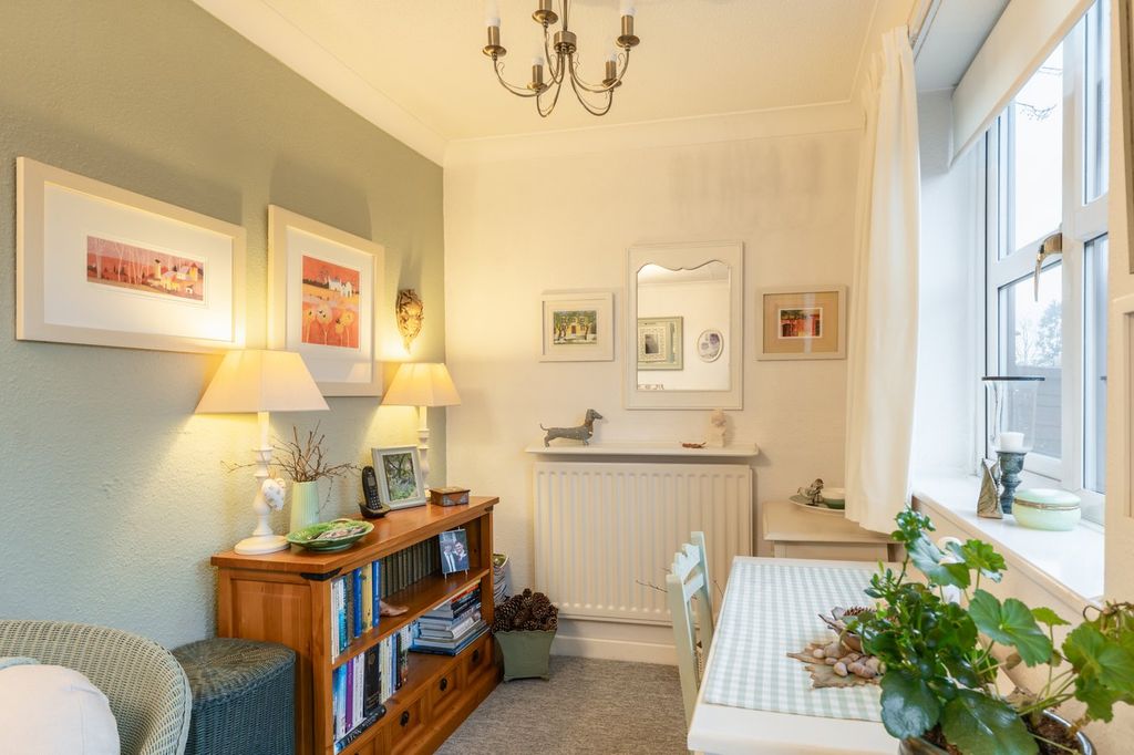 Property photo 3 of 20