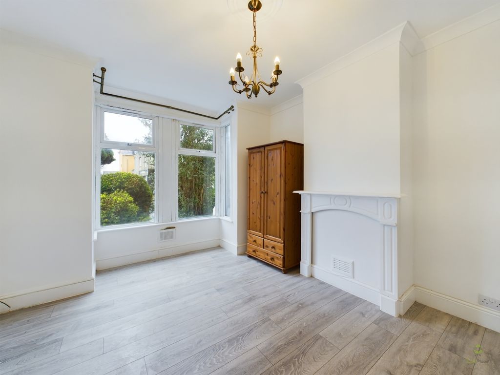 Property photo 1 of 8 Presented By Clinton At Ewemove Bexleyheath And Da