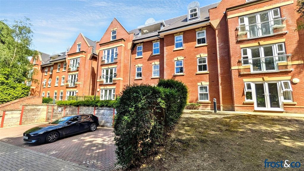 Property photo 1 of 13 Castle Hill House