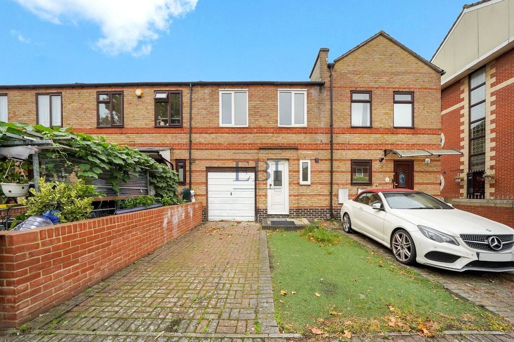 Property photo 1 of 15 Picture No. 06