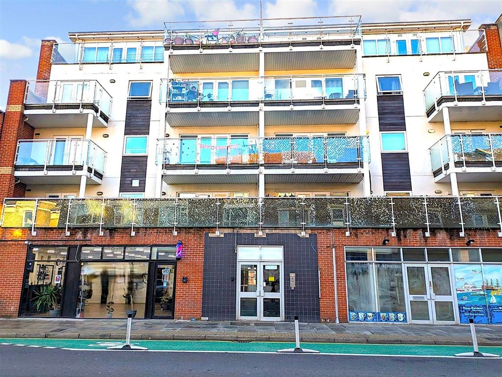 Property photo 1 of 11 Front