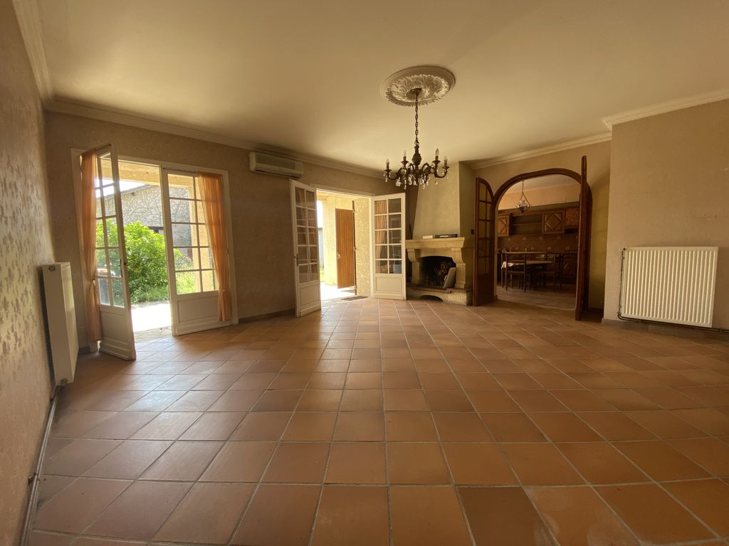 Property photo 3 of 18