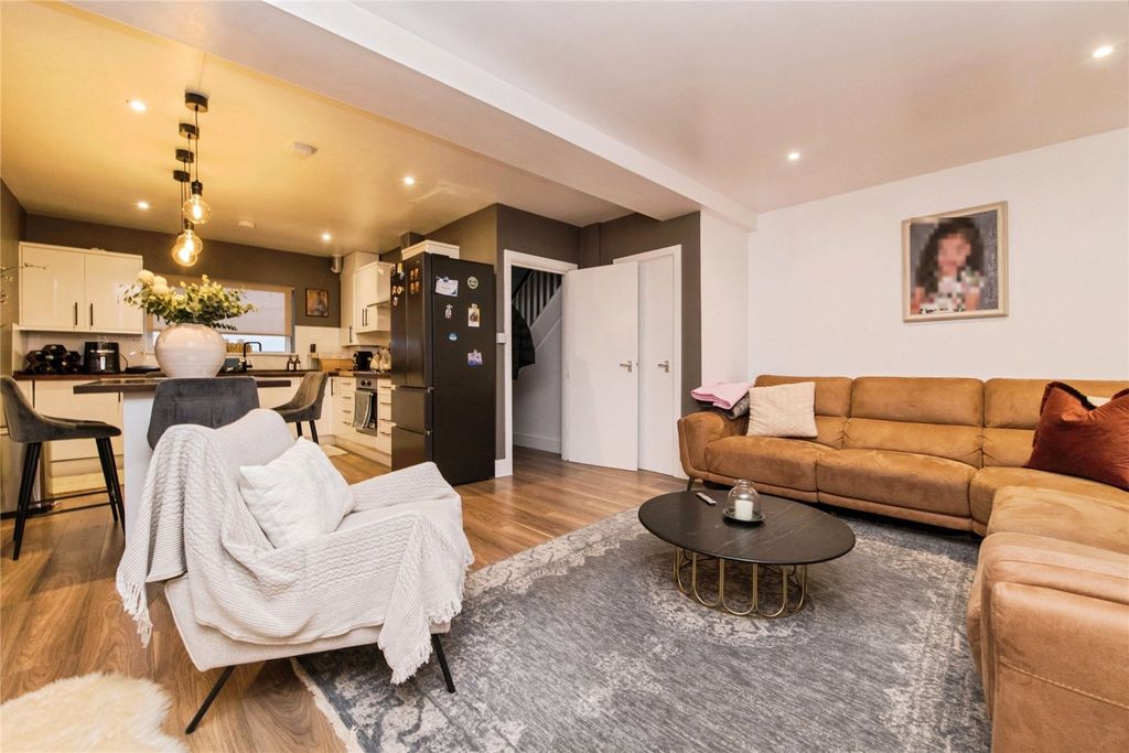 Property photo 1 of 11 Picture No. 12