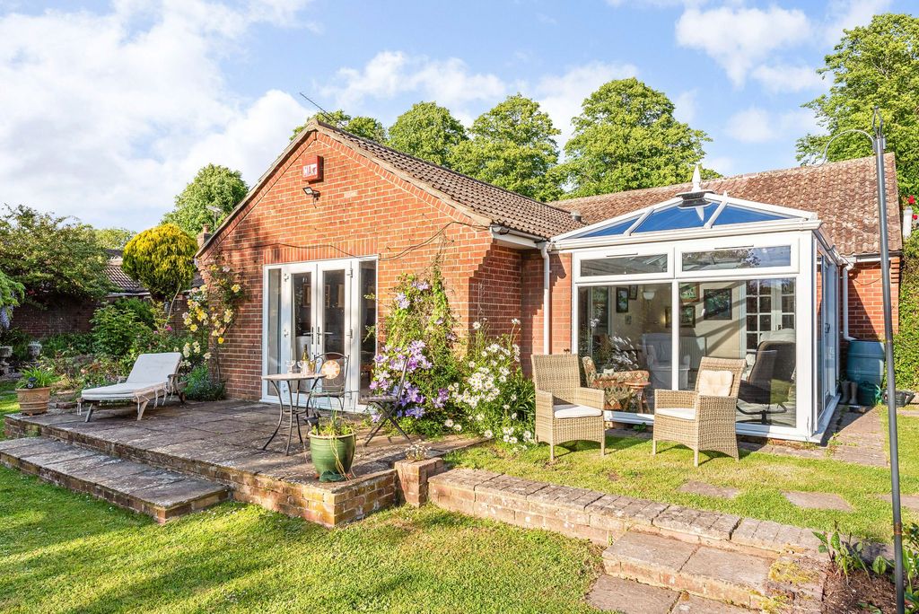 Property photo 2 of 35