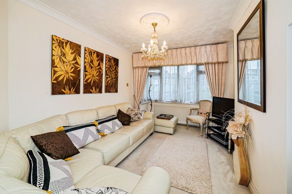 Property photo 2 of 16