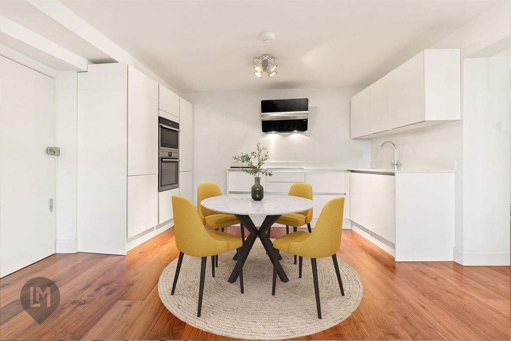 Property photo 2 of 7 Living/Dining/Kitchen