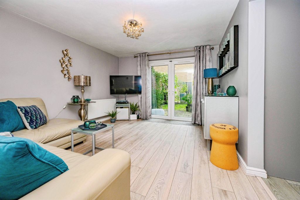 Property photo 2 of 18