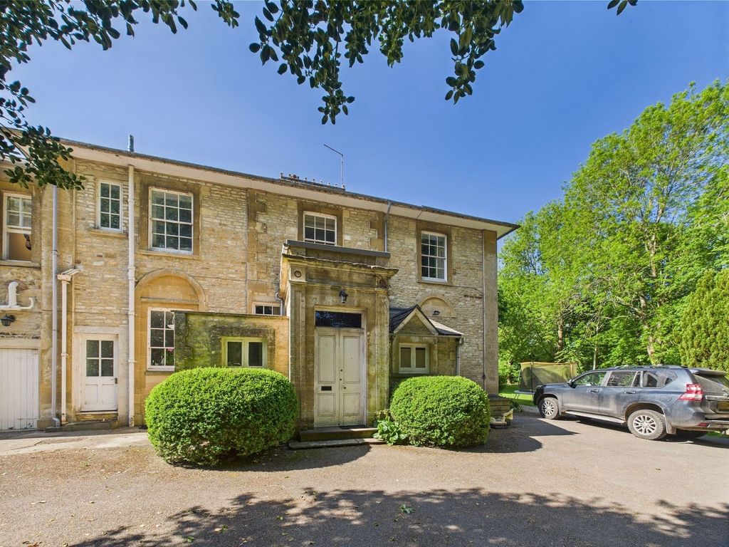 Property photo 1 of 5