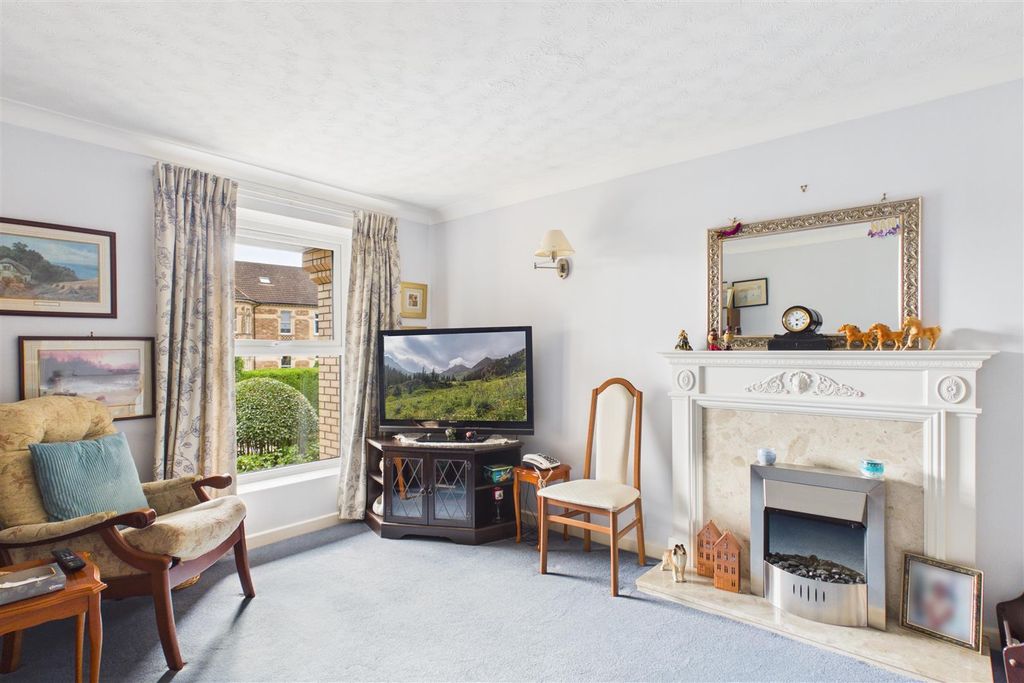 Property photo 3 of 16 Reception Room