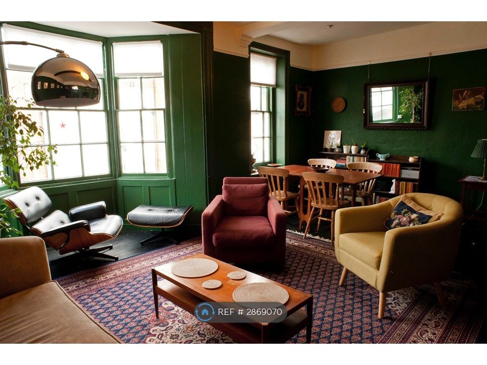 Property photo 1 of 16 Living / Dining Room