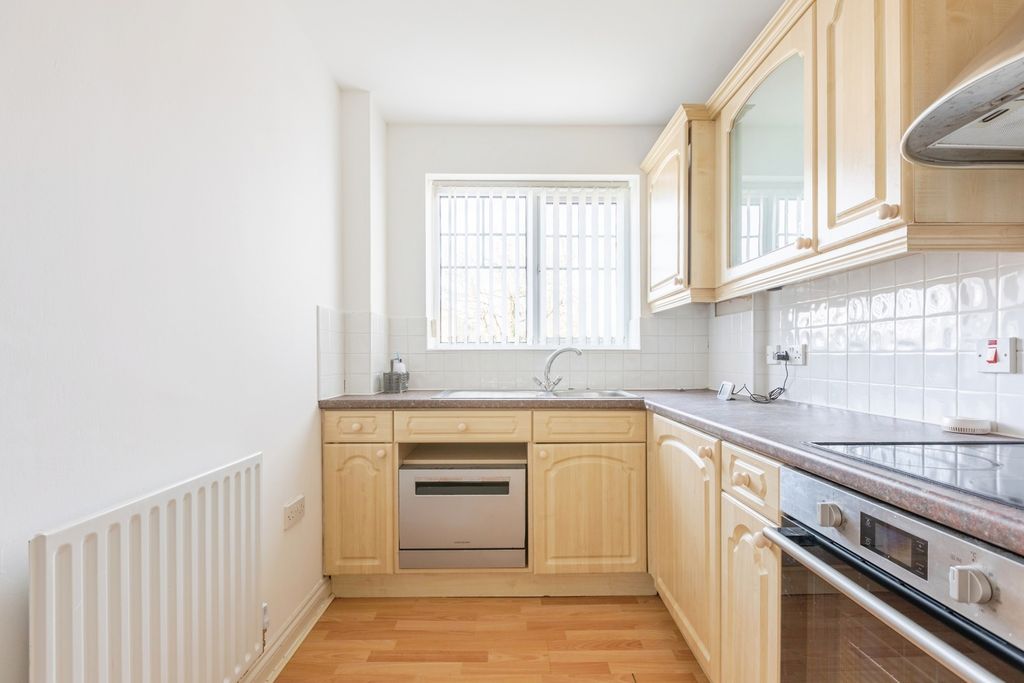 Property photo 3 of 18 Photo