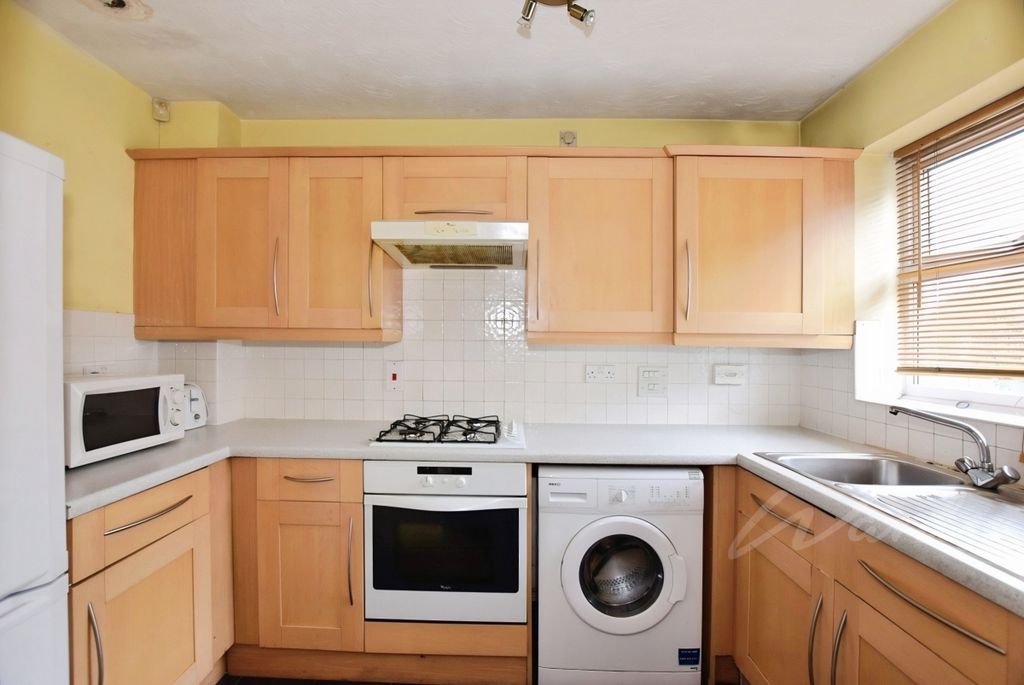 Property photo 2 of 7 Magpie Kitchen