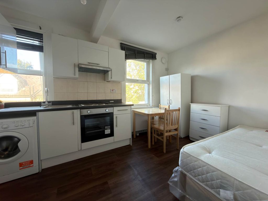 Property photo 1 of 4