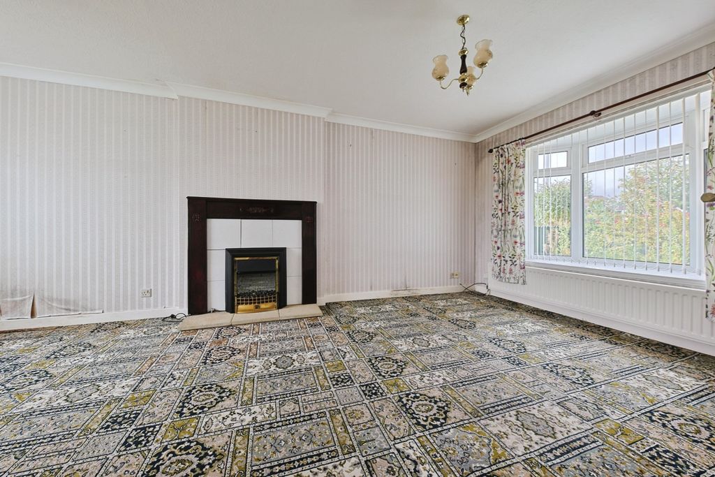 Property photo 3 of 8 4436787