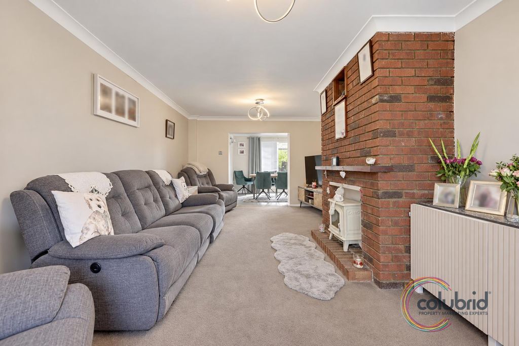 Property photo 3 of 19