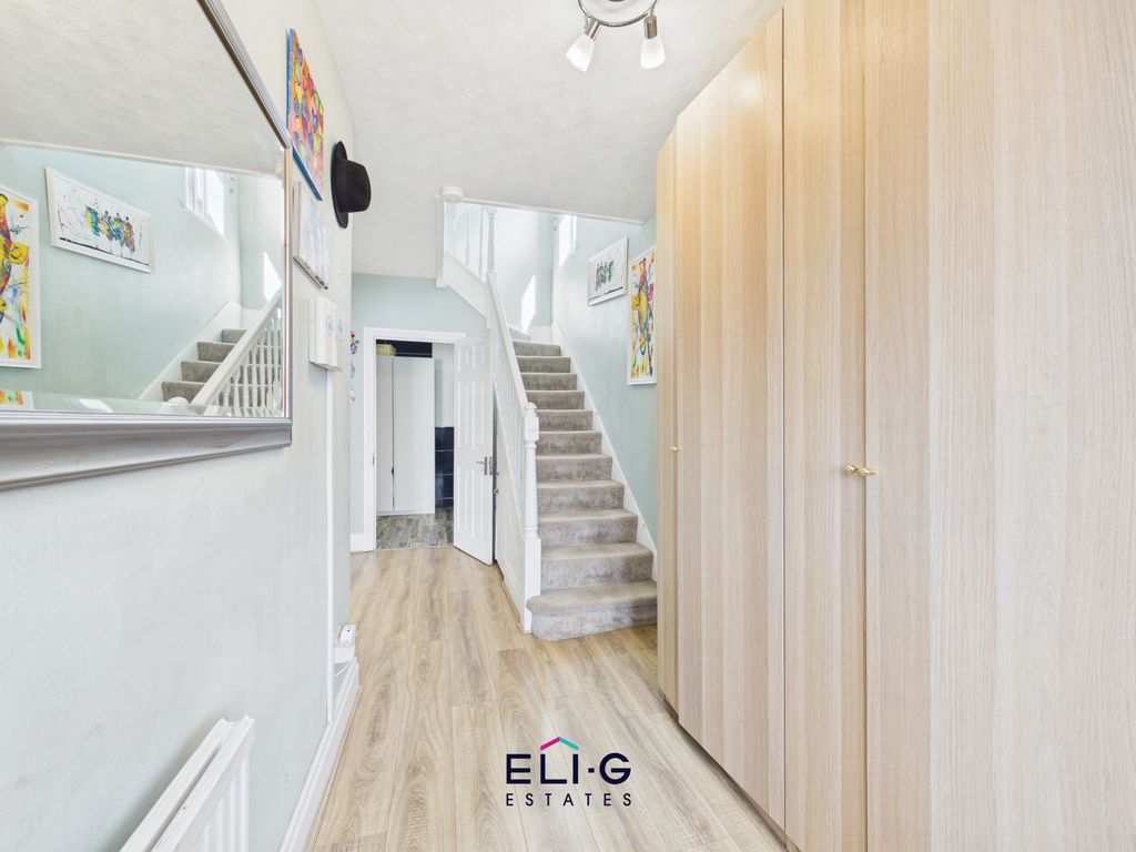 Property photo 2 of 18 Gallery