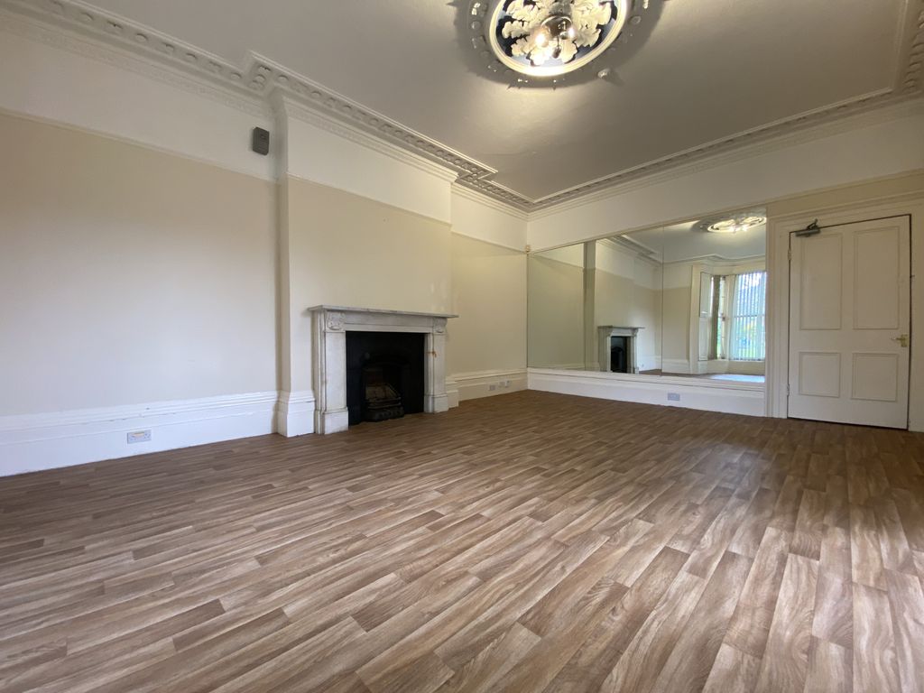 Property photo 3 of 7 Gallery