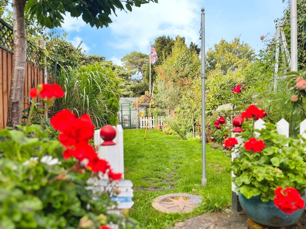 Property photo 2 of 15 Photograph