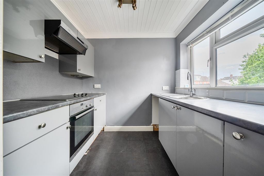 Property photo 3 of 11 1-69E78F7033978-1448806-14-69E6509d48839-1.Jpg