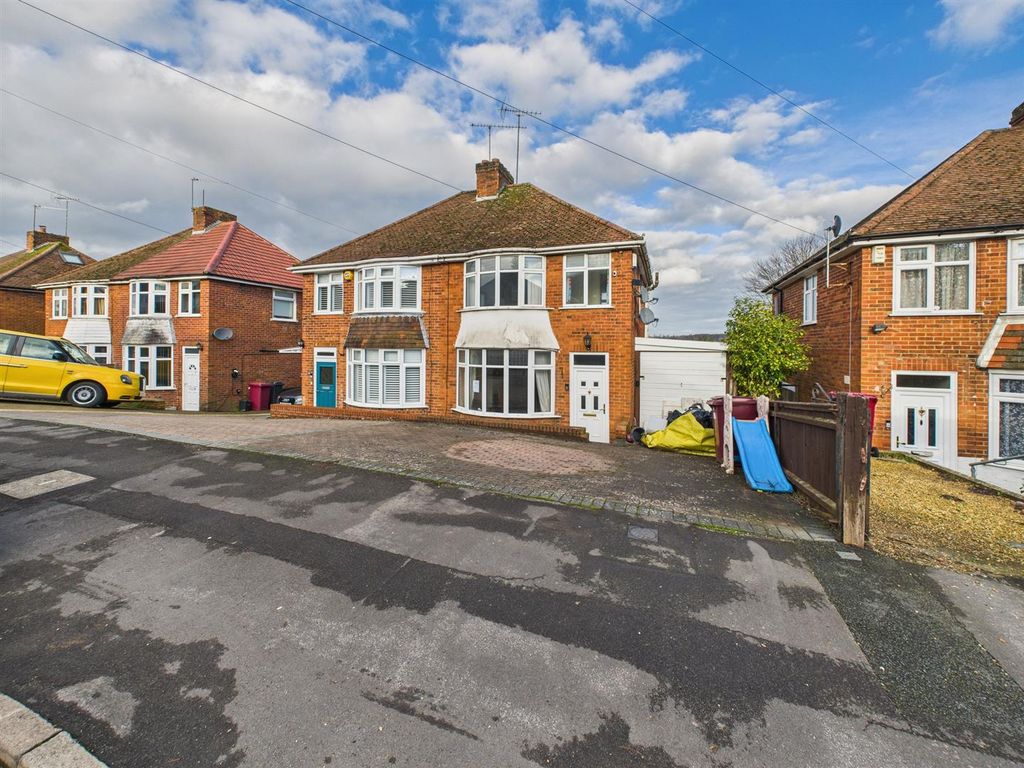 Property photo 1 of 13 Cam05510G0-Pr0140-Still001.Jpg