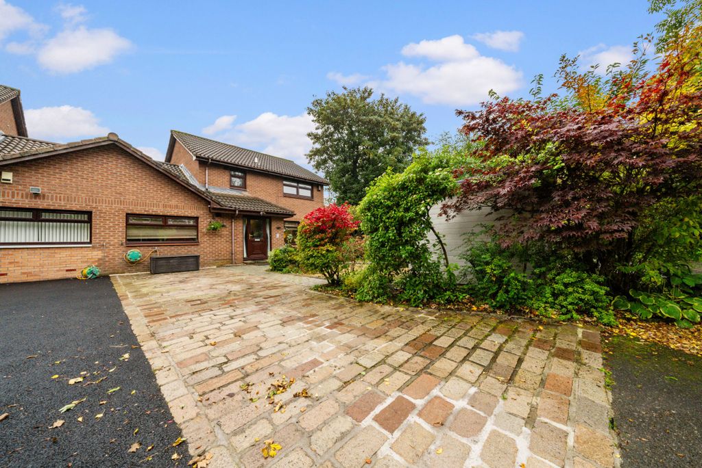 Property photo 1 of 47