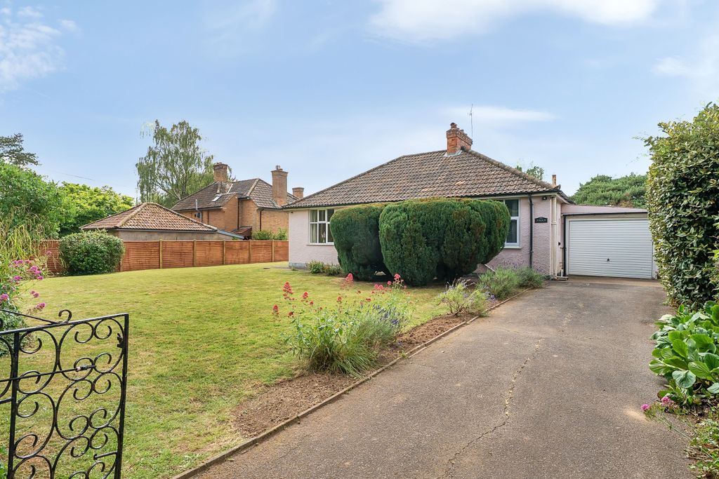 Property photo 1 of 29 .