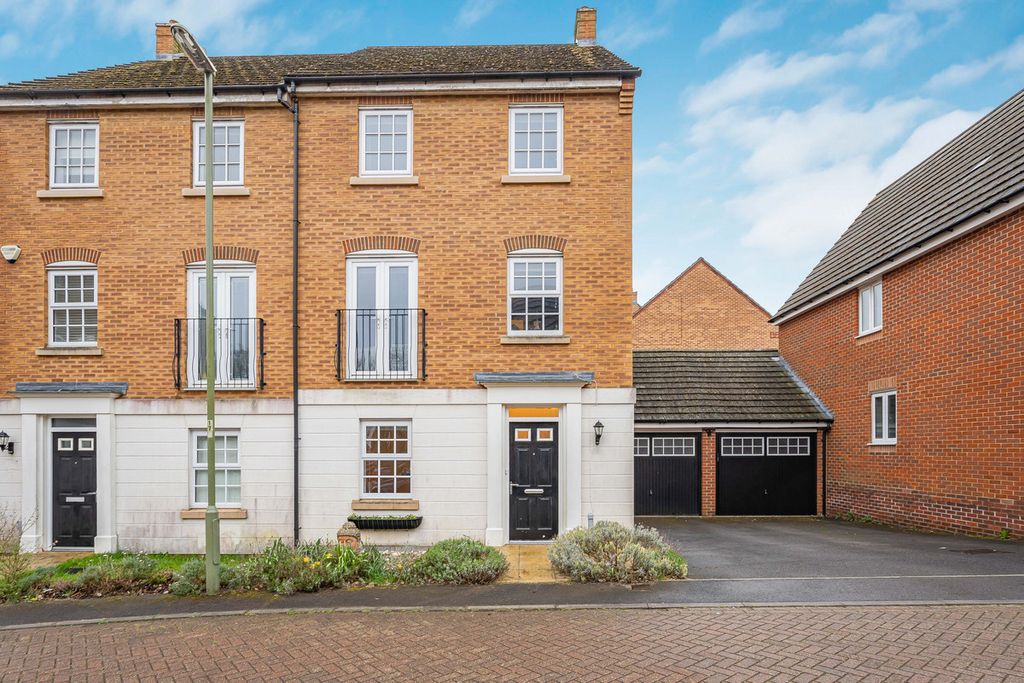 Property photo 1 of 20