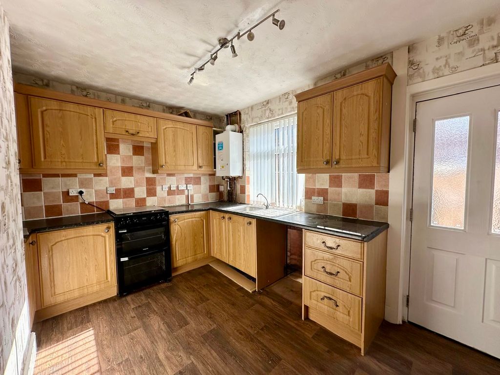 Property photo 2 of 11 Bedroom 1