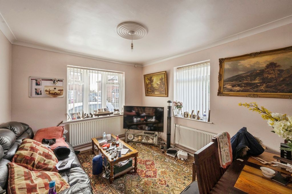 Property photo 3 of 16