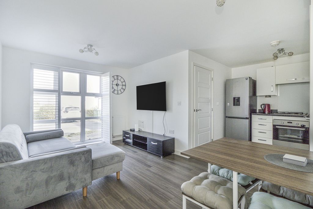 Property photo 3 of 10 Img_1623