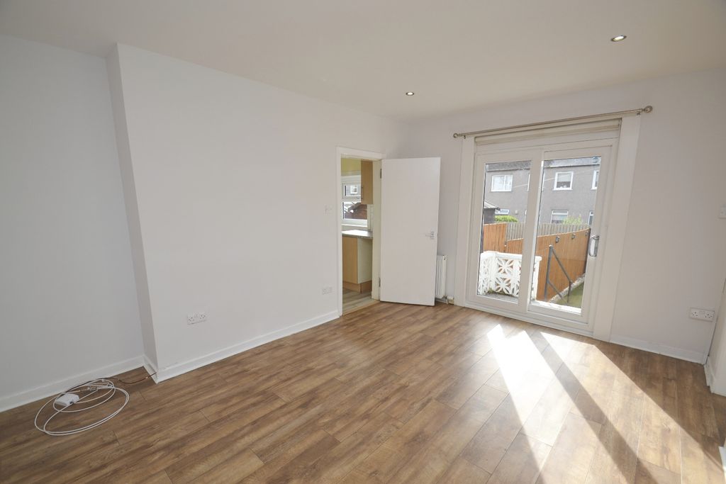 Property photo 2 of 24 5274834