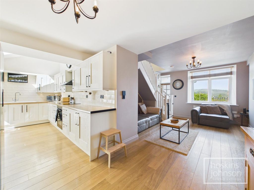 Property photo 2 of 28 Open Plan Kitchen/Dining Area