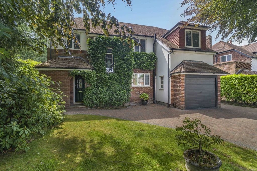 Property photo 1 of 28