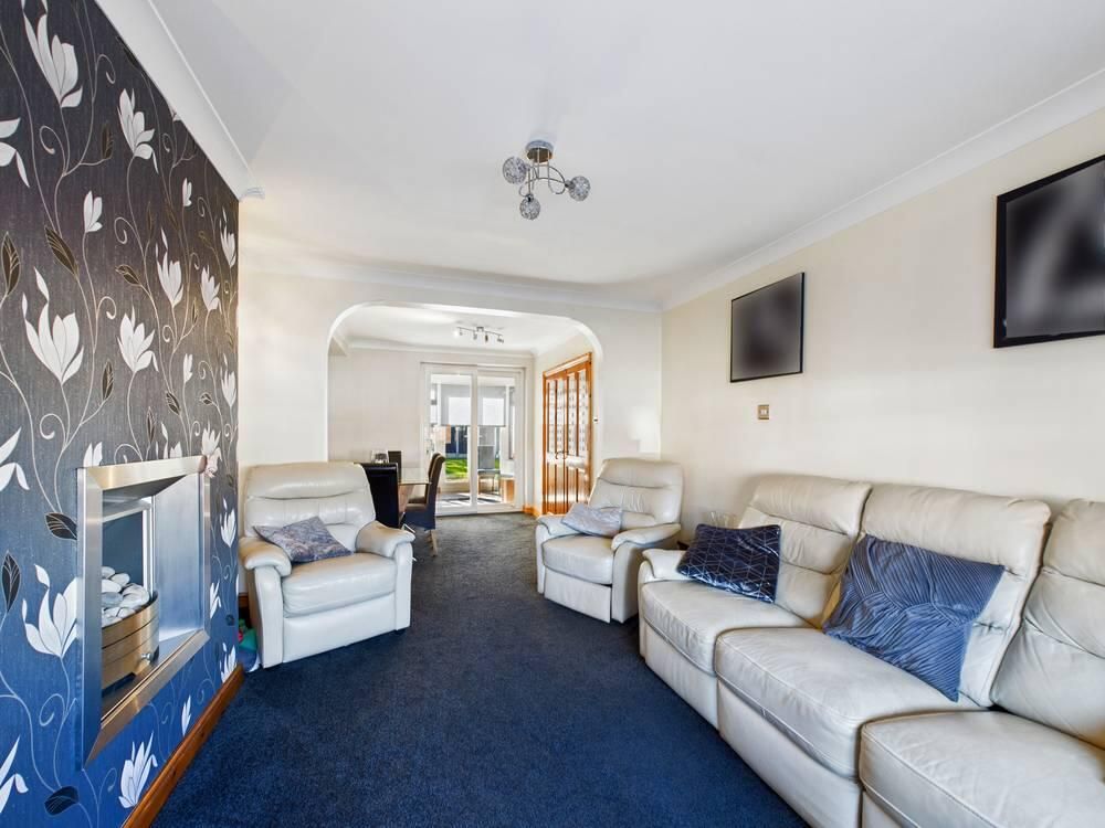 Property photo 2 of 27 Living Room