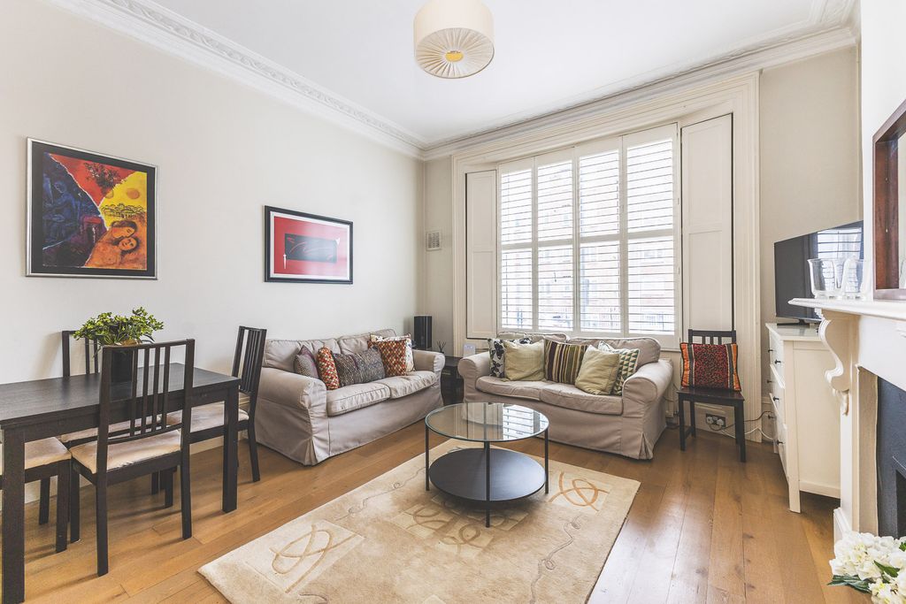 Property photo 2 of 21