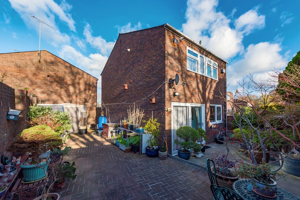 Property photo 1 of 12 Photo