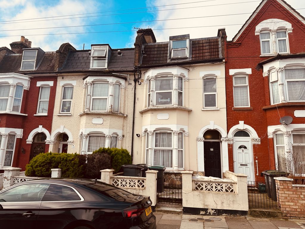 Property photo 3 of 6