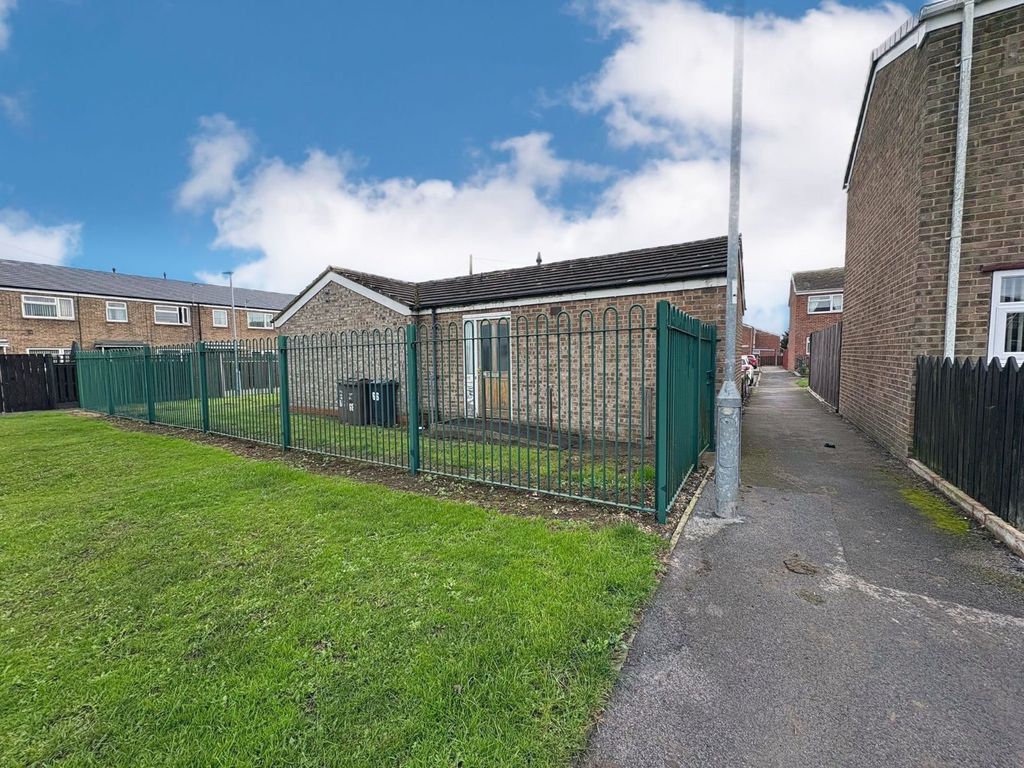 Property photo 1 of 11 Front