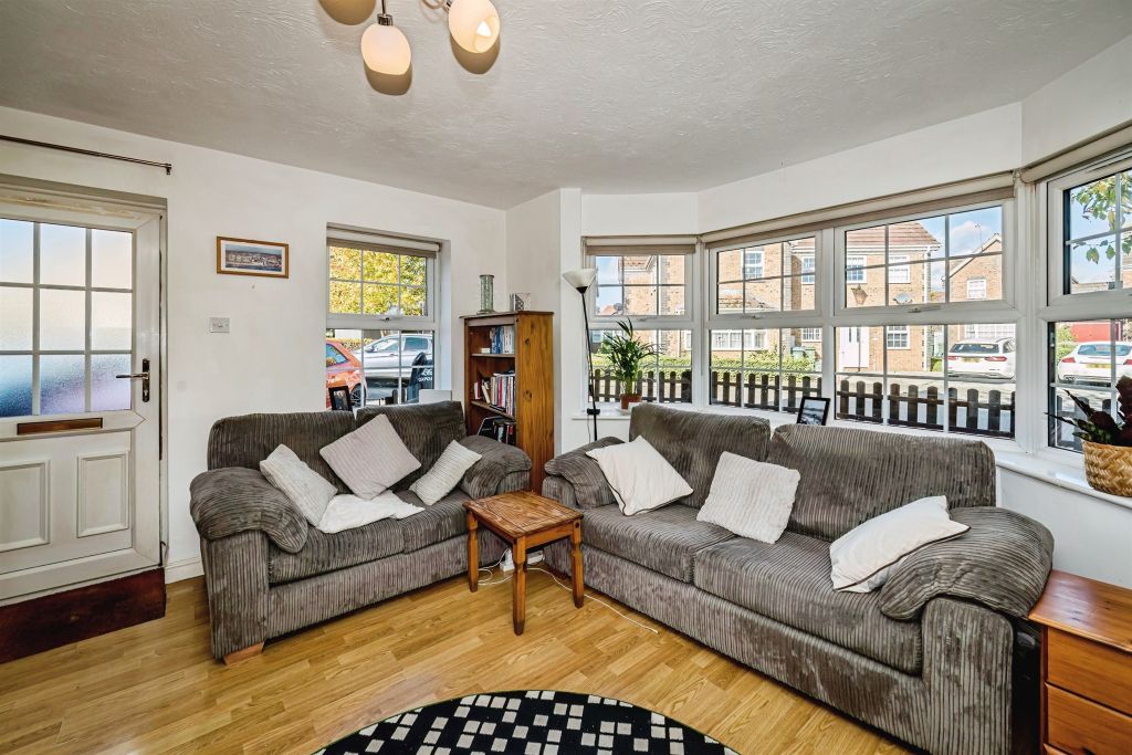 Property photo 3 of 12