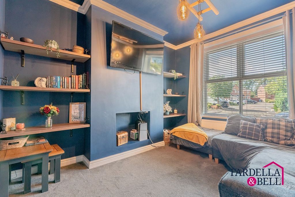 Property photo 2 of 12