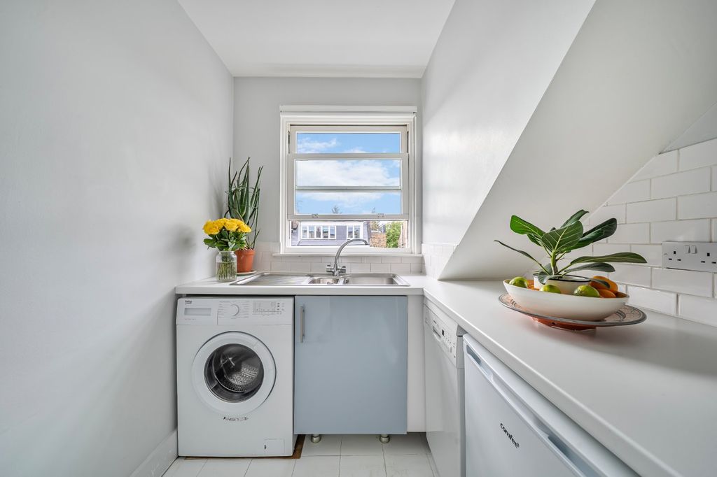 Property photo 3 of 19 Picture No. 35